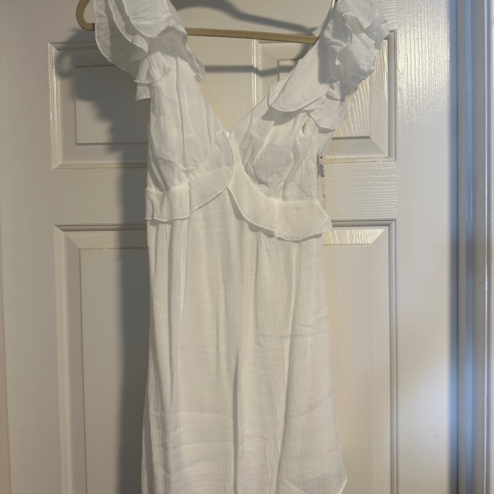 Elegant White Ruffled Women's dress